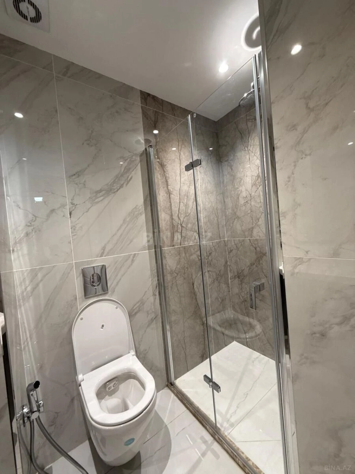 Kirayə verilir 2 otaqlı mənzil 50 m²