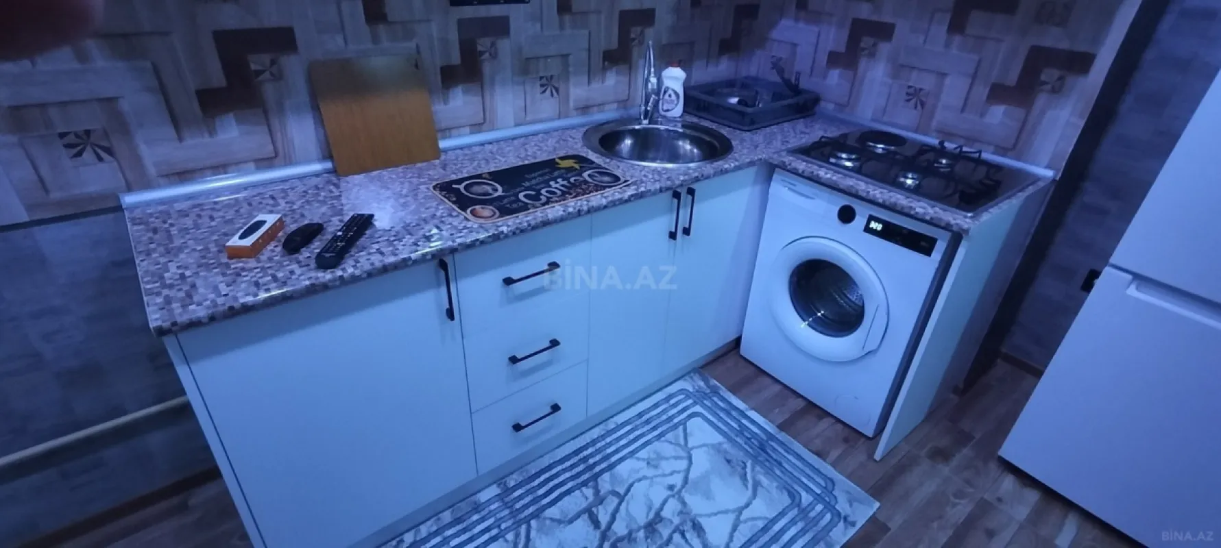 Kirayə verilir 2 otaqlı mənzil 39 m²