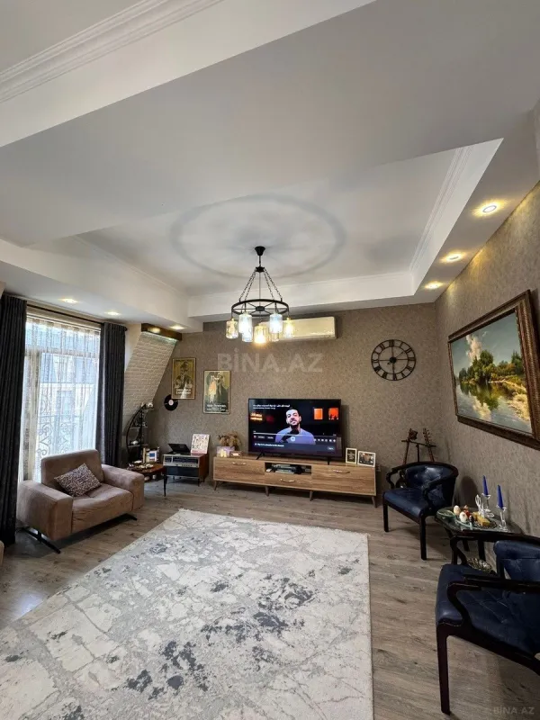 Satılır 4 otaqlı mənzil 220 m²