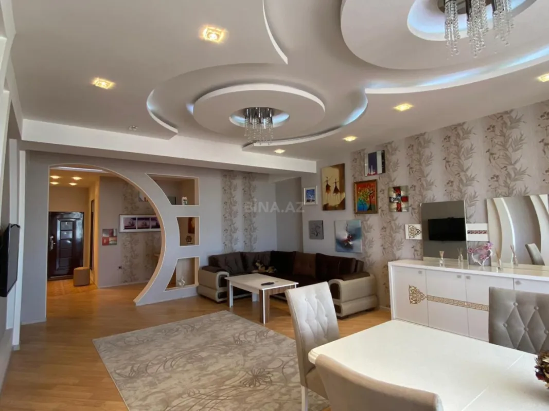 Kirayə verilir 3 otaqlı mənzil 150 m²