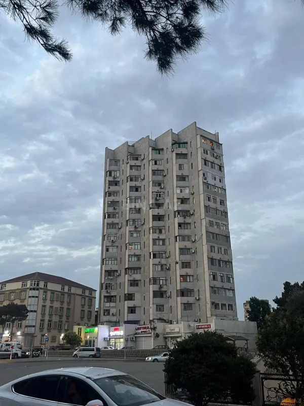 Satılır 3 otaqlı mənzil 85 m²