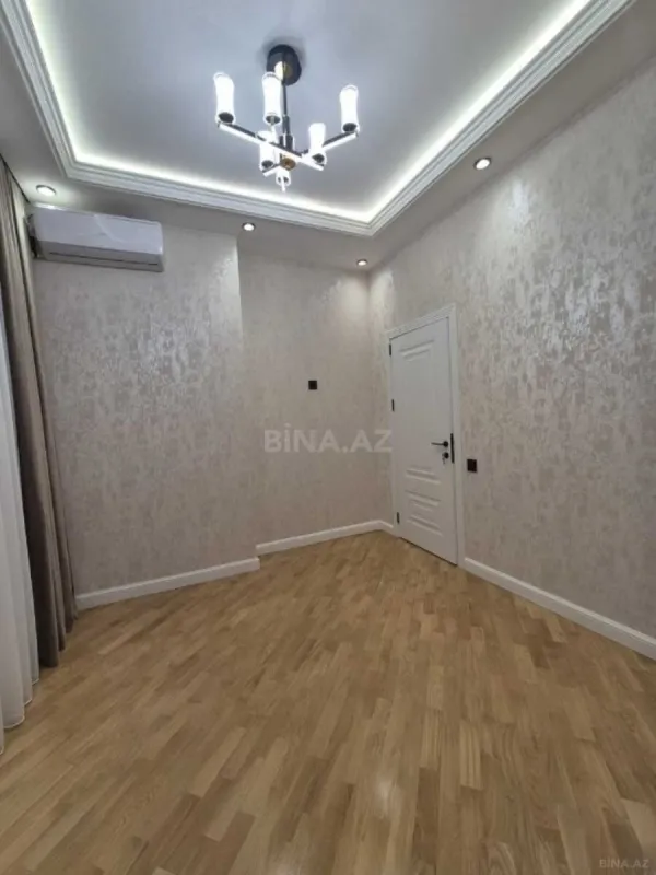 Satılır 3 otaqlı mənzil 105 m²