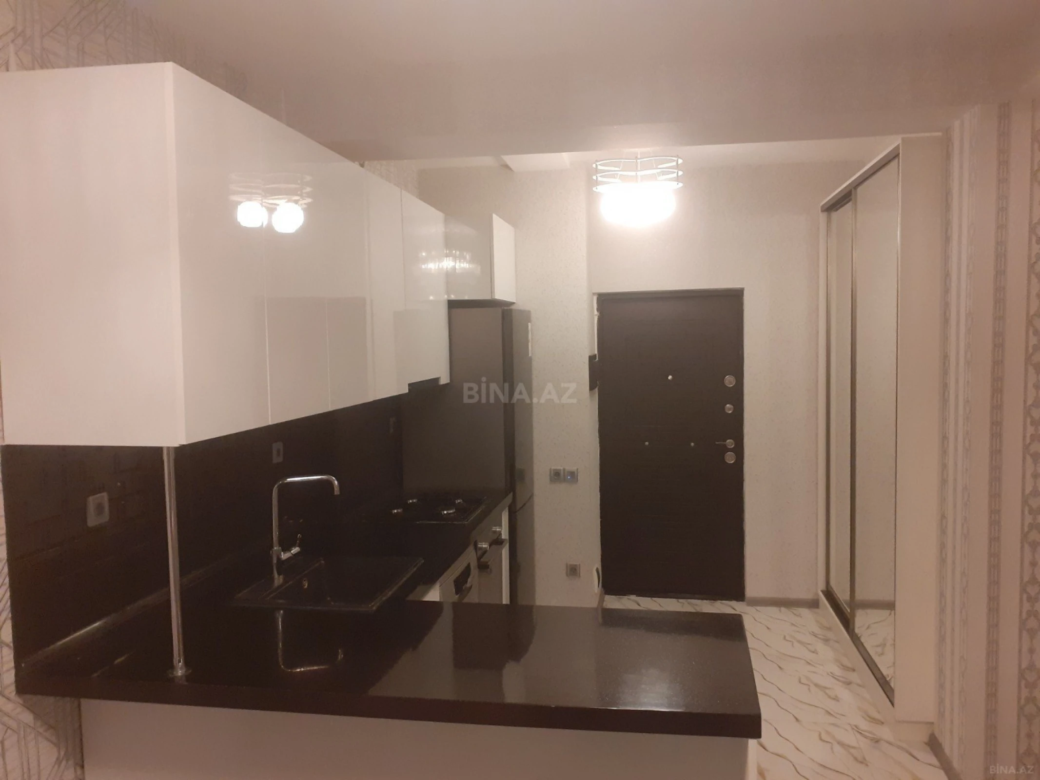 Satılır 3 otaqlı mənzil 76 m²