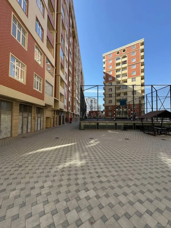 Satılır 3 otaqlı mənzil 76 m²