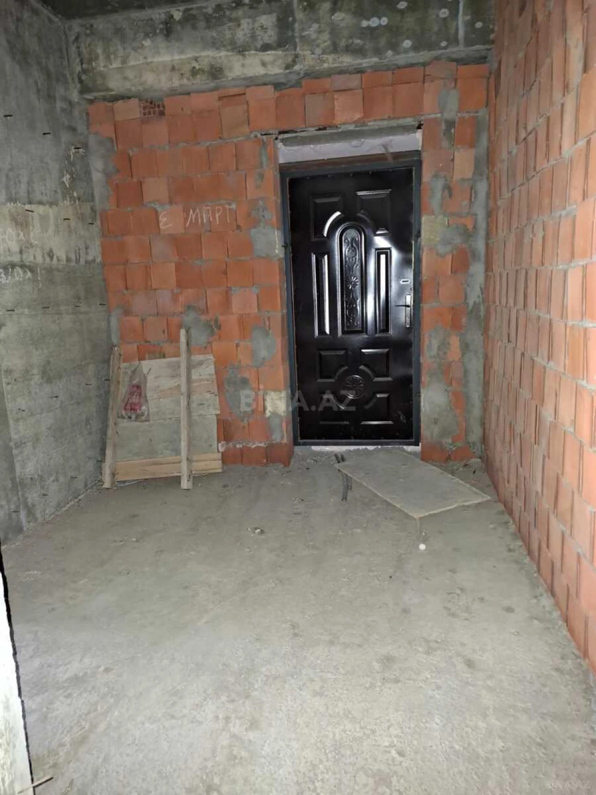 Satılır 2 otaqlı mənzil 112.5 m²