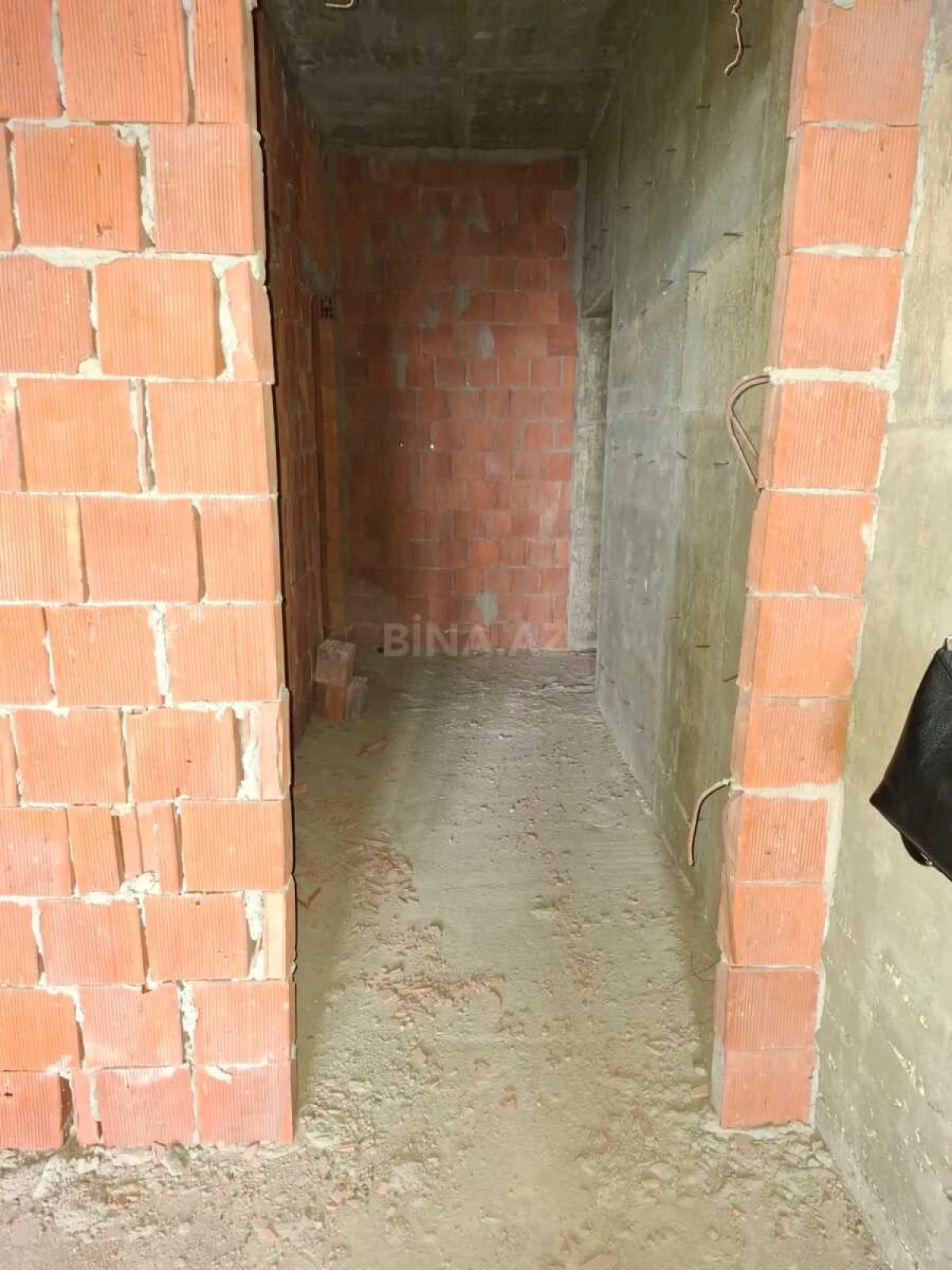 Satılır 2 otaqlı mənzil 112.5 m²