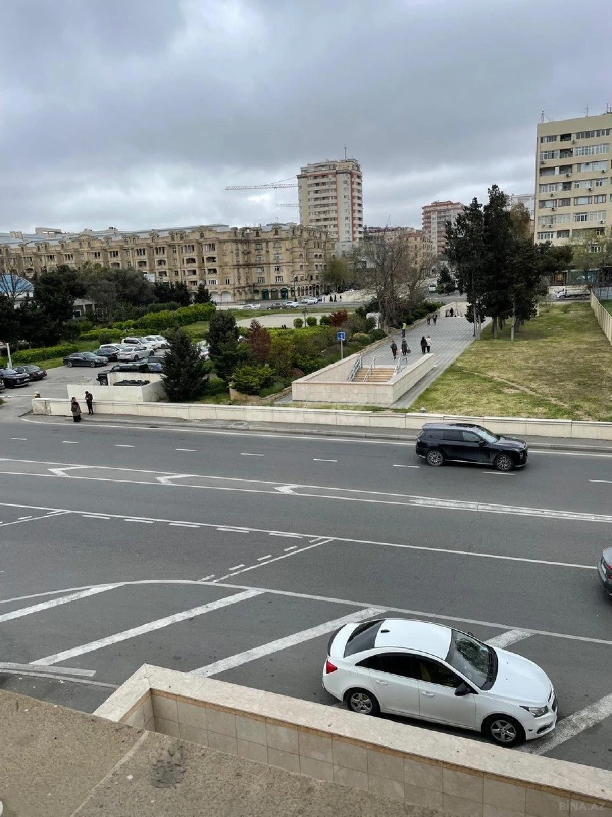 Satılır 2 otaqlı mənzil 68 m²