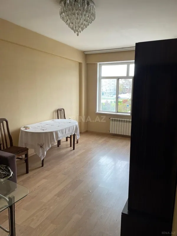 Satılır 2 otaqlı mənzil 68 m²