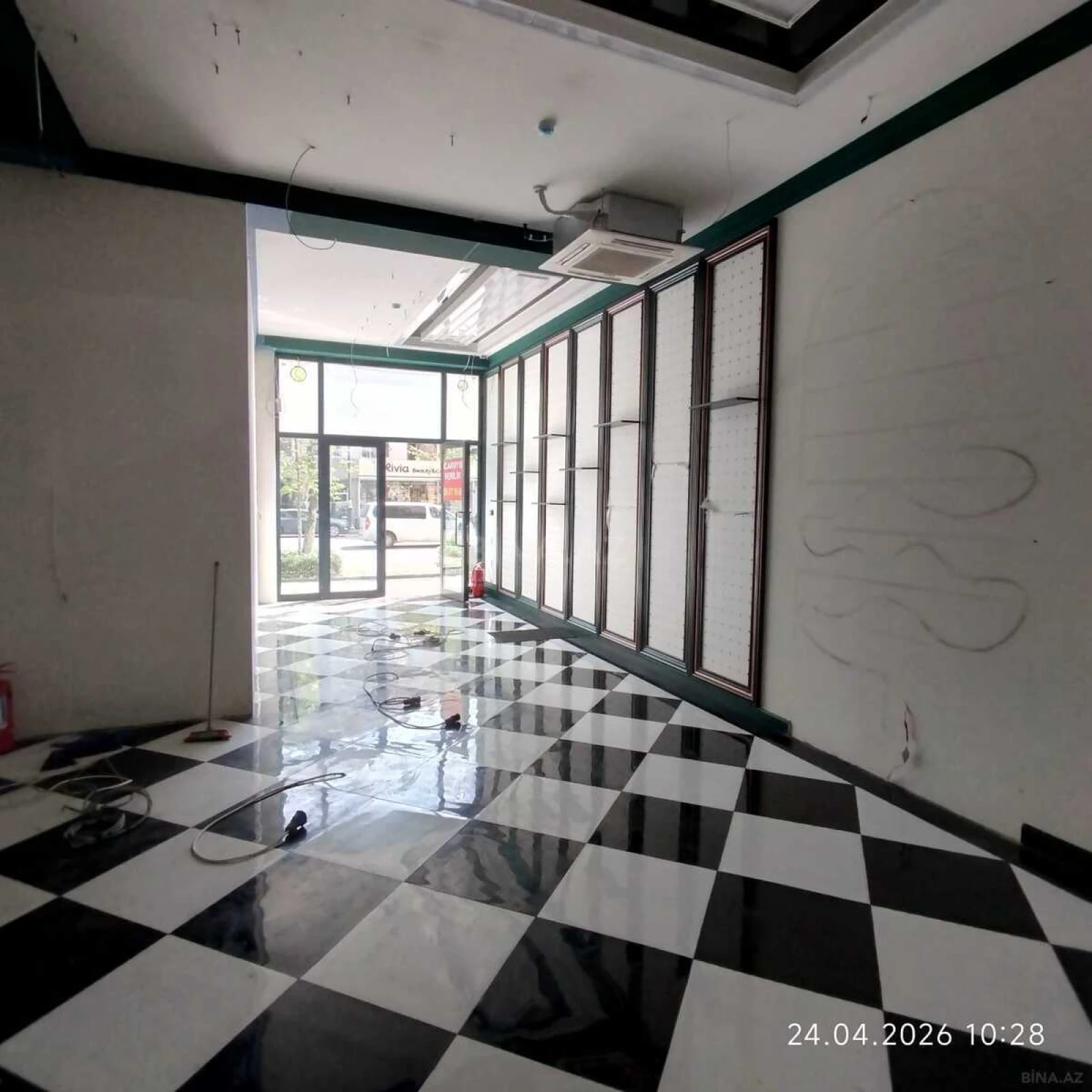 Kirayə verilir obyekt 78 m²