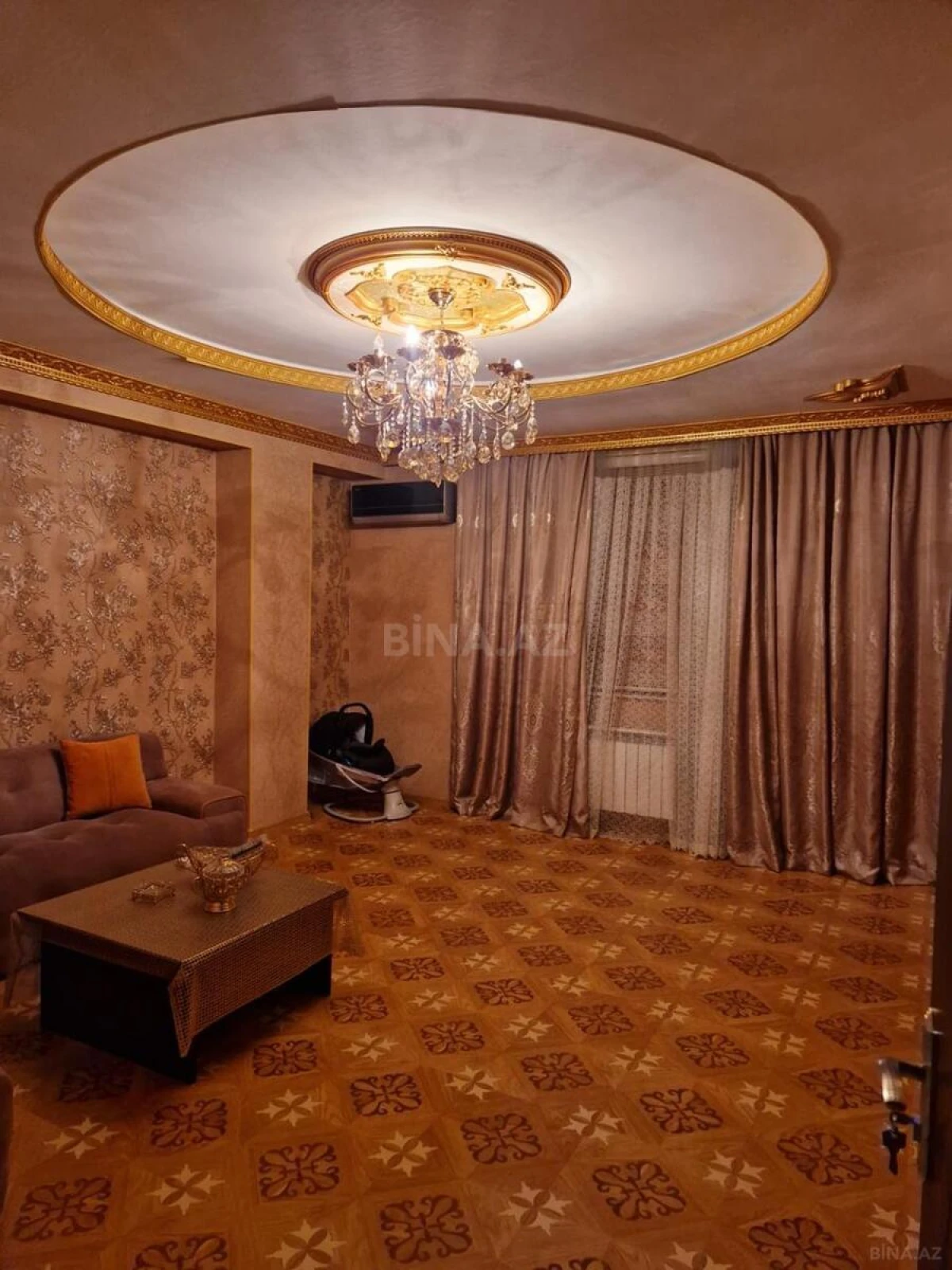 Satılır 2 otaqlı mənzil 75 m²