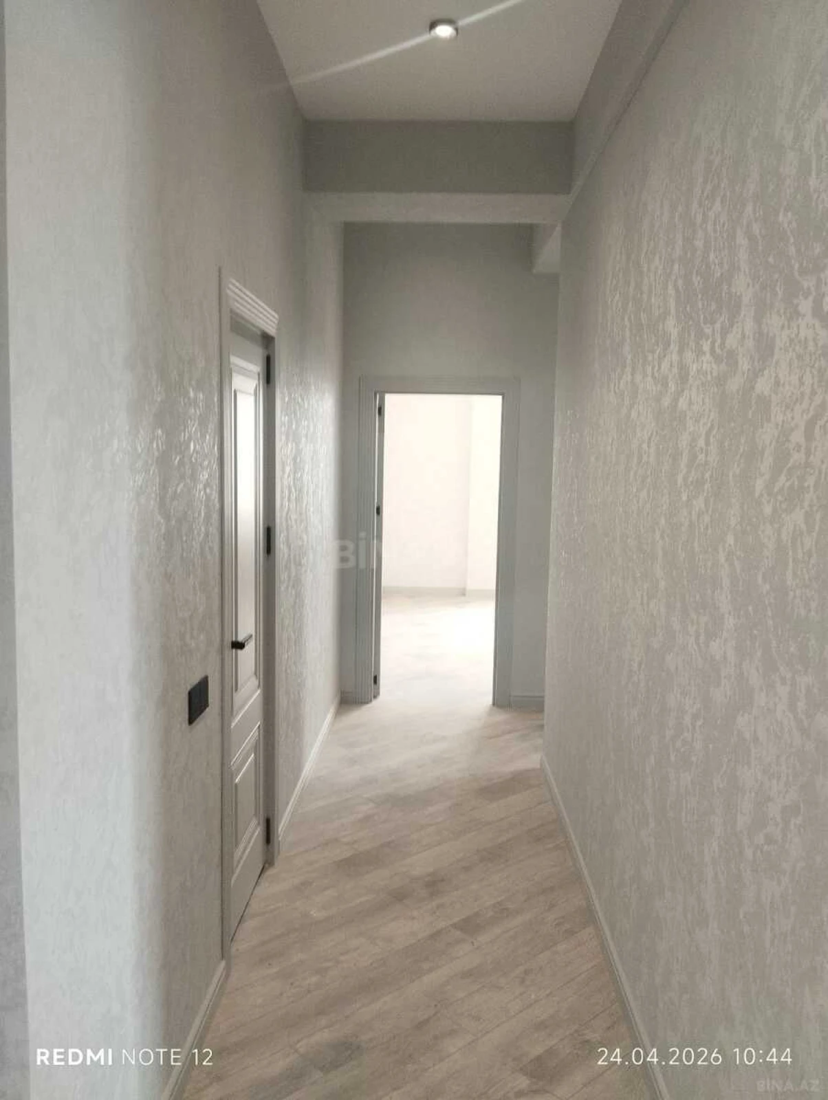 Satılır 3 otaqlı mənzil 97 m²