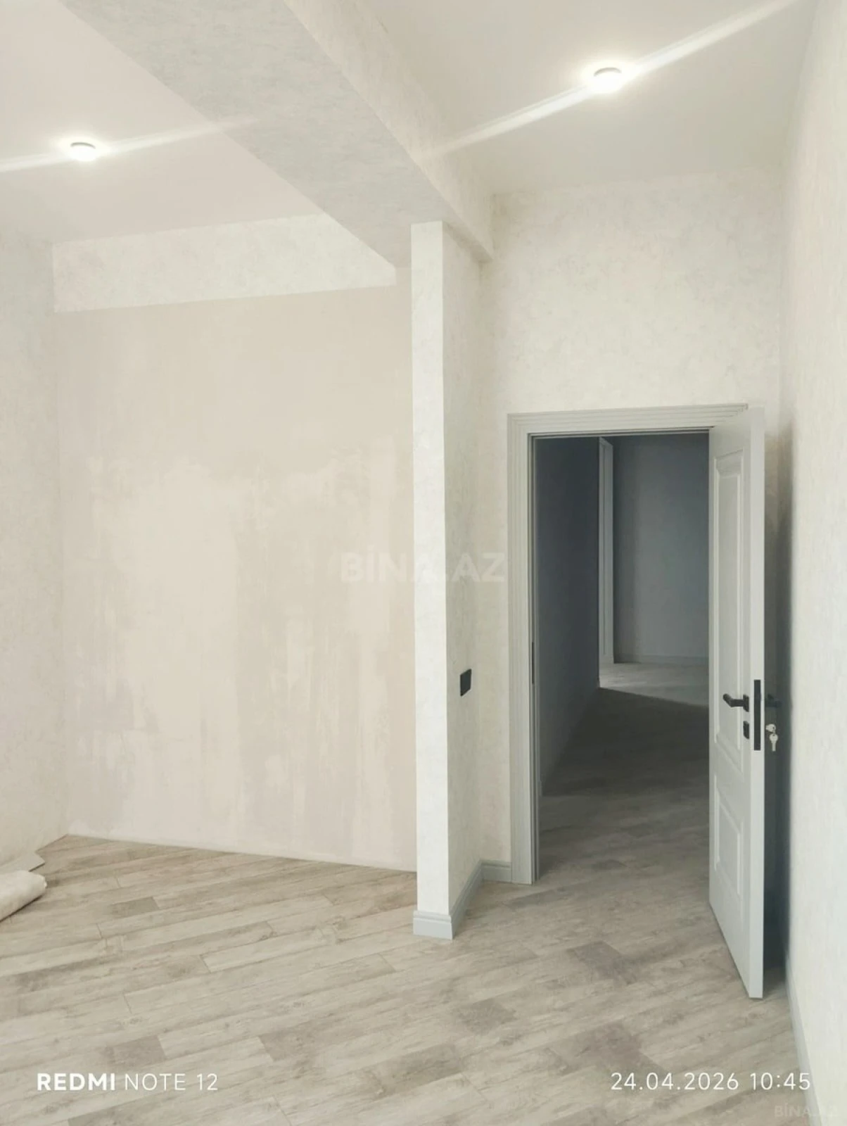 Satılır 3 otaqlı mənzil 97 m²