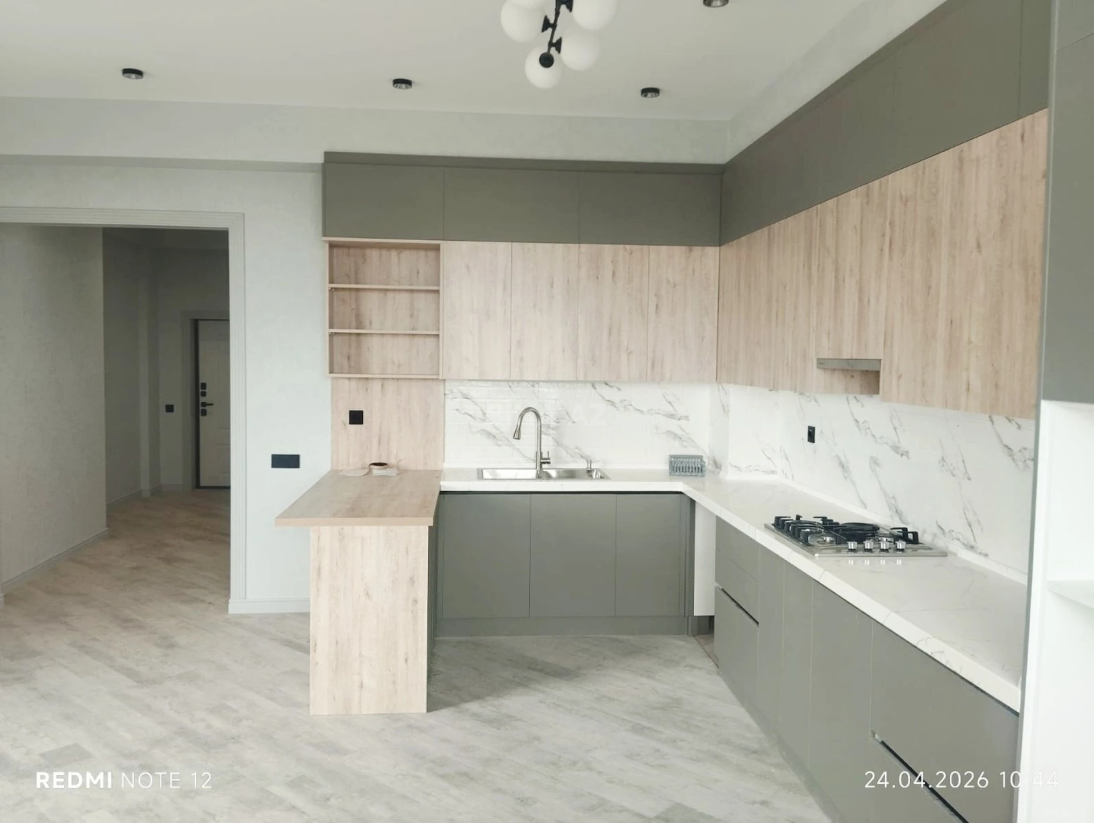 Satılır 3 otaqlı mənzil 97 m²