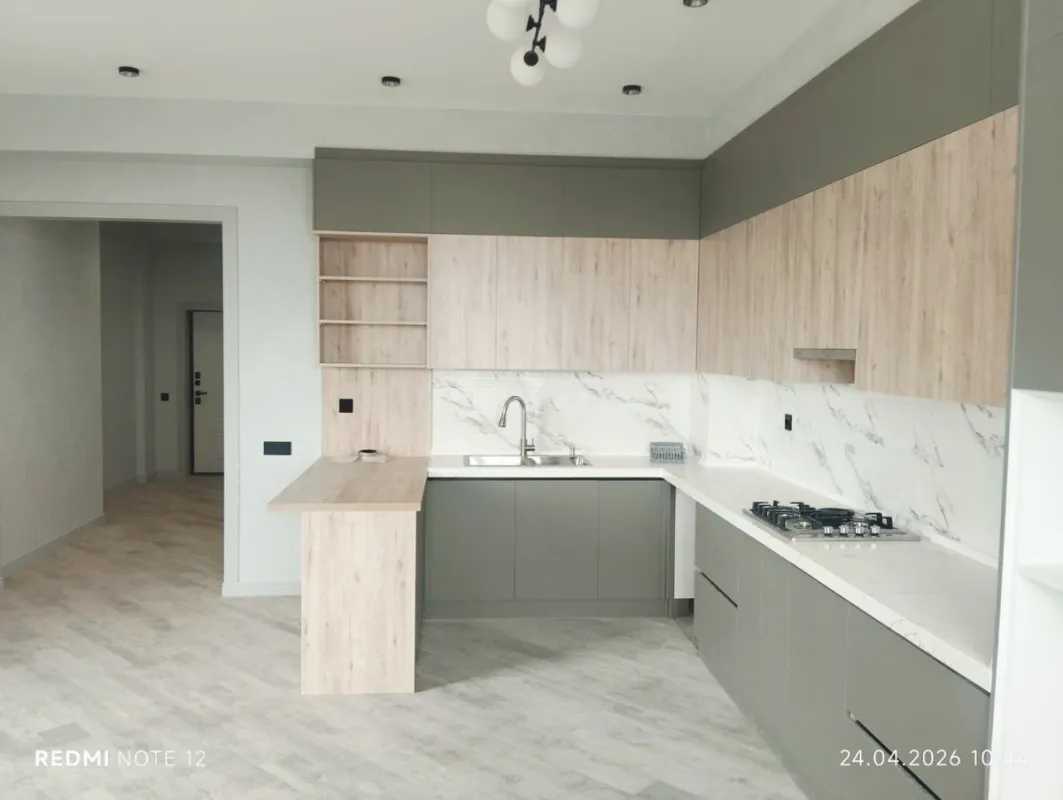 Satılır 3 otaqlı mənzil 97 m²