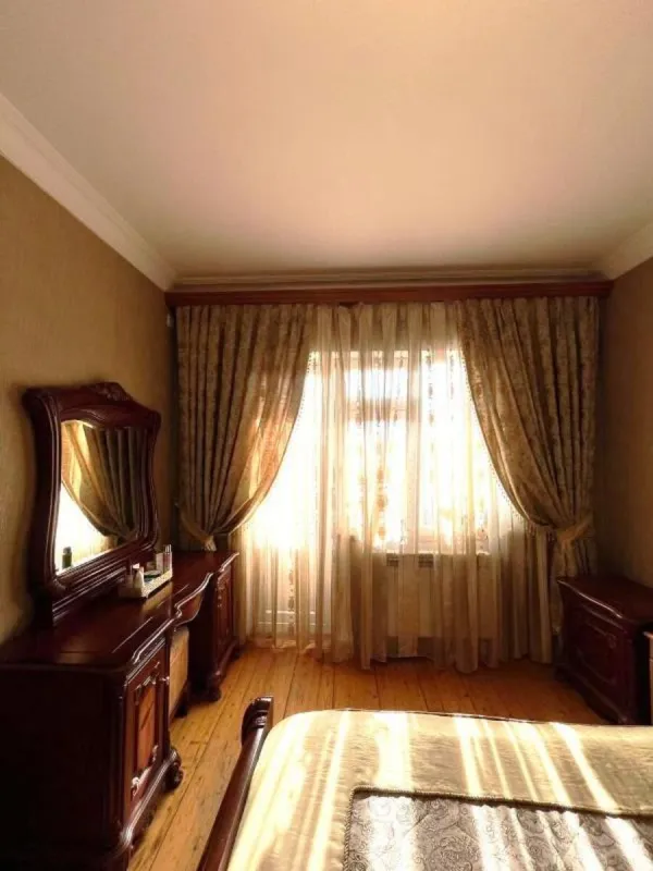 Satılır 4 otaqlı mənzil 110 m²