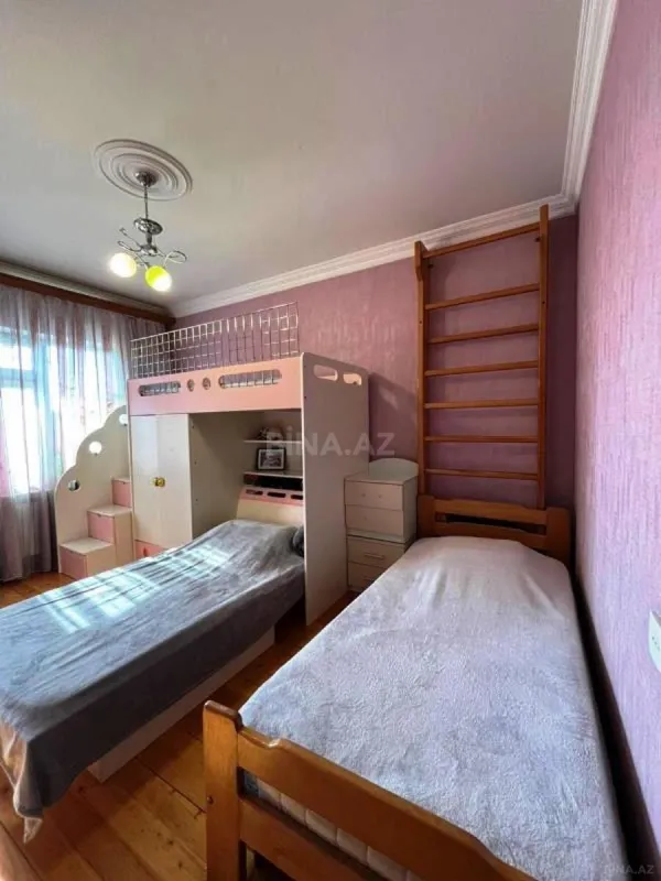 Satılır 4 otaqlı mənzil 110 m²