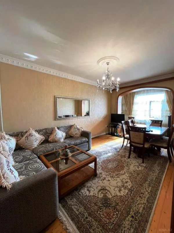 Satılır 4 otaqlı mənzil 110 m²