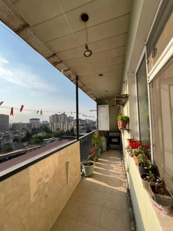 Satılır 4 otaqlı mənzil 110 m²