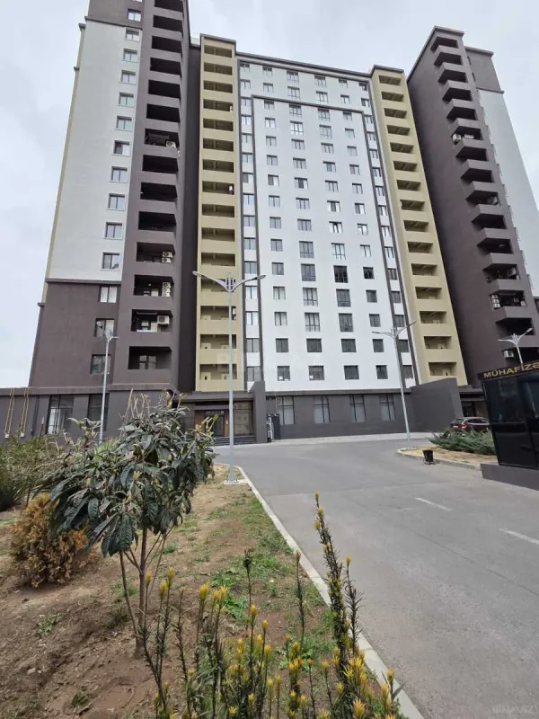Satılır 4 otaqlı mənzil 160 m²