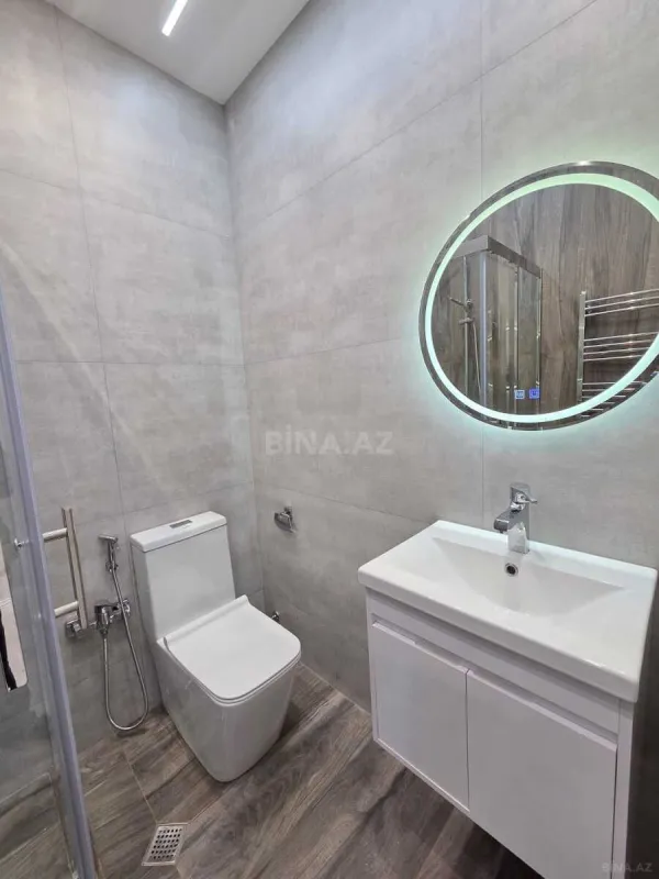 Satılır 4 otaqlı mənzil 160 m²