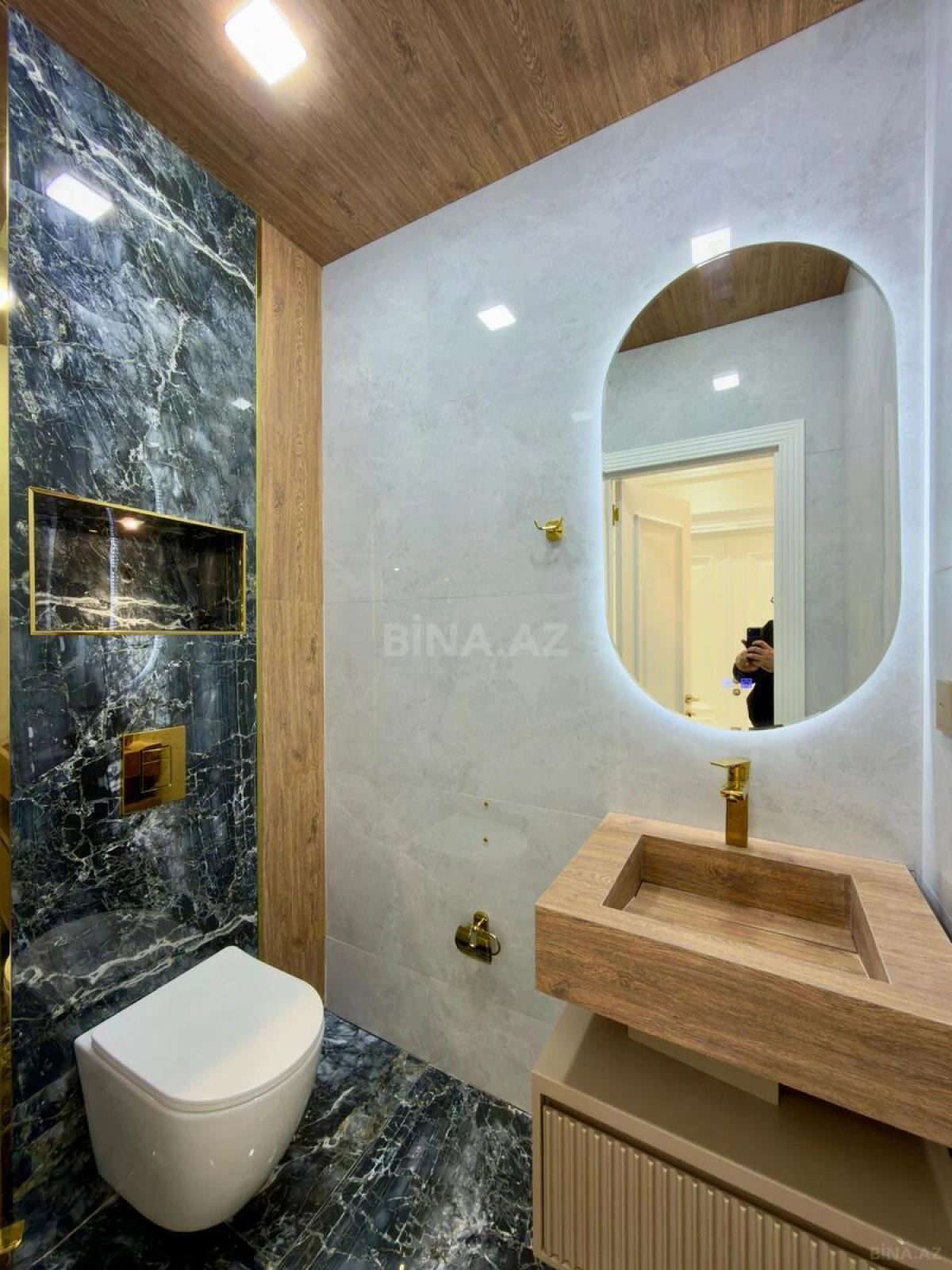 Satılır 4 otaqlı mənzil 175 m²