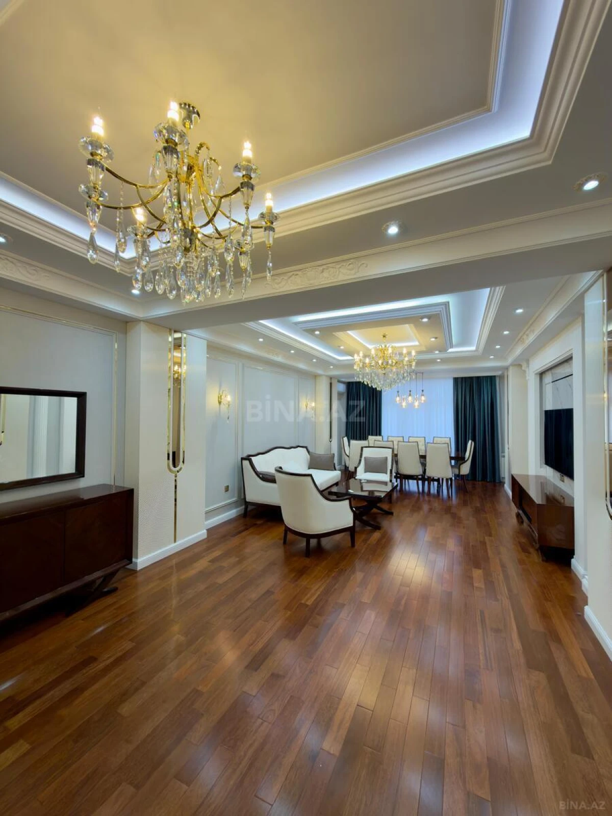 Satılır 4 otaqlı mənzil 175 m²