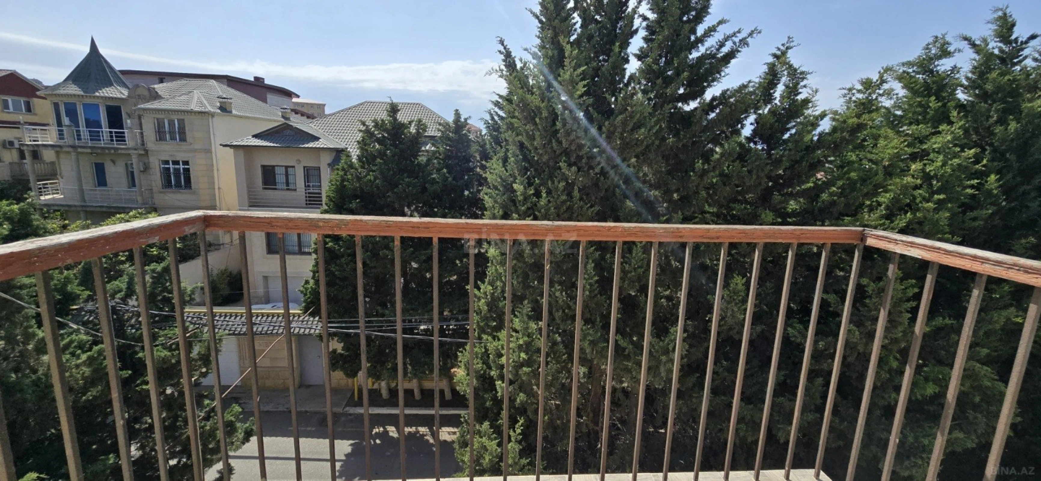 Kirayə verilir 9 otaqlı həyət evi 400 m²