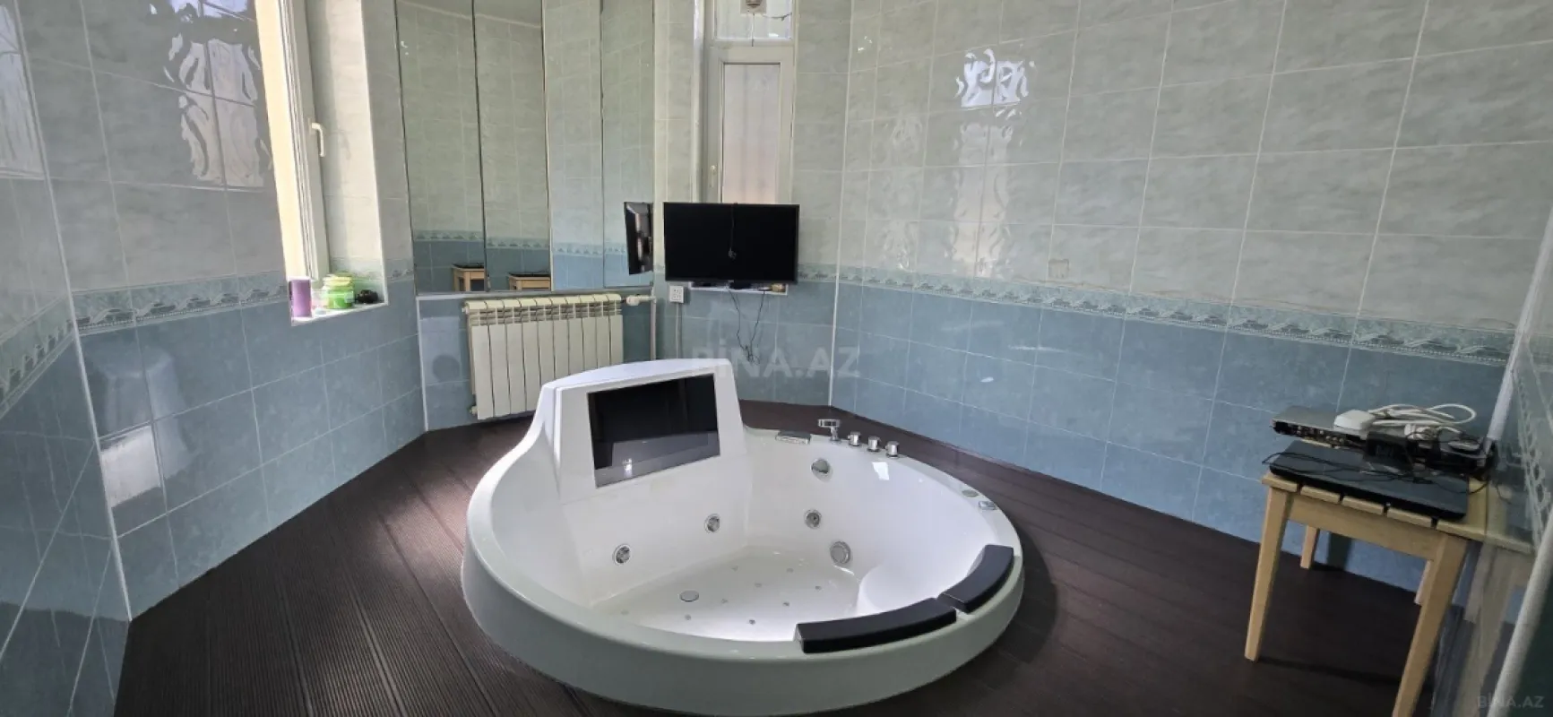 Kirayə verilir 9 otaqlı həyət evi 400 m²