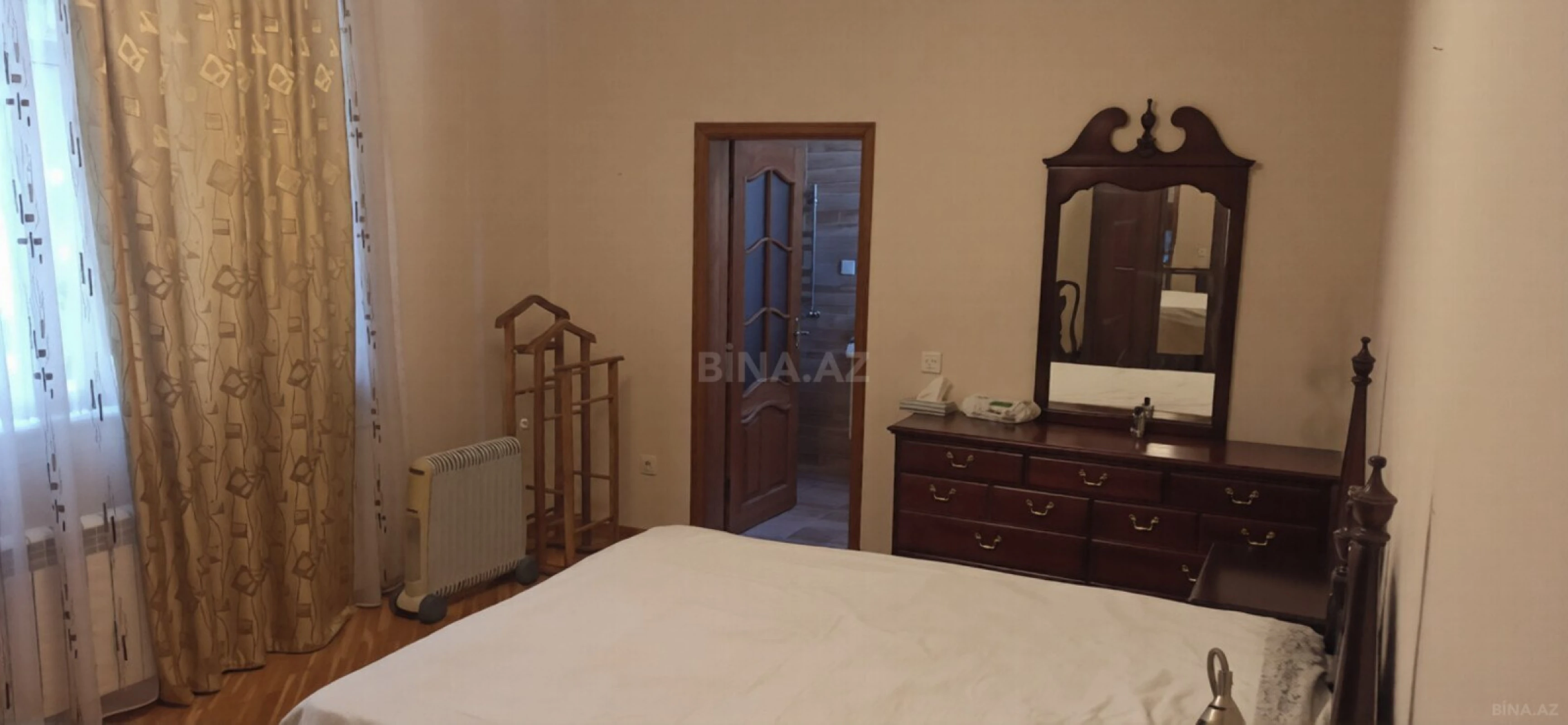 Kirayə verilir 9 otaqlı həyət evi 400 m²