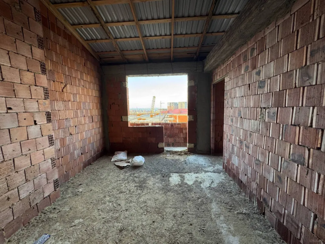 Satılır 1 otaqlı mənzil 57 m²