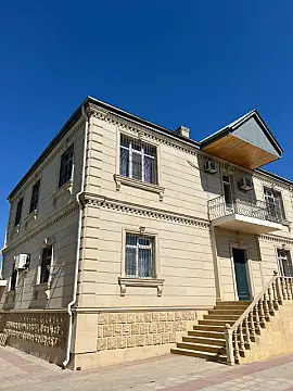 Satılır 7 otaqlı həyət evi 375 m² — Bakı, Badamdar 7 otaq 375.00 m²