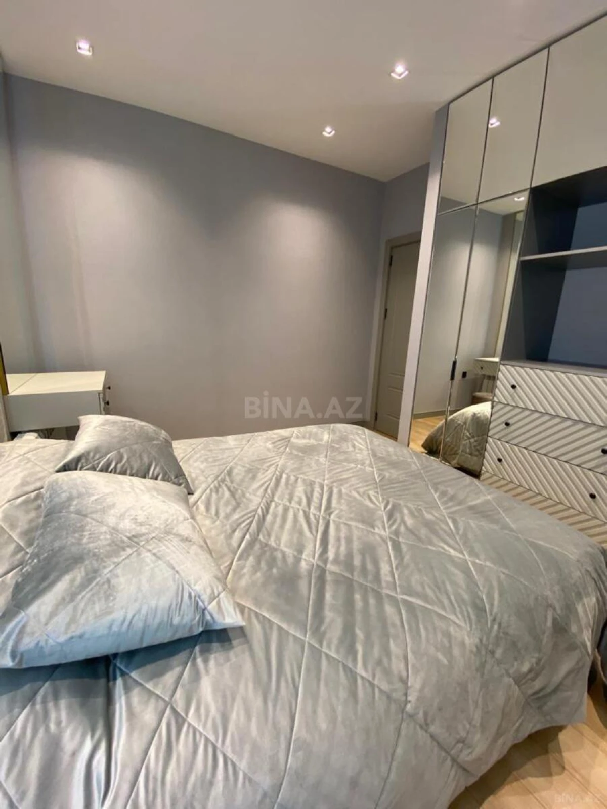 Kirayə verilir 3 otaqlı mənzil 110 m²