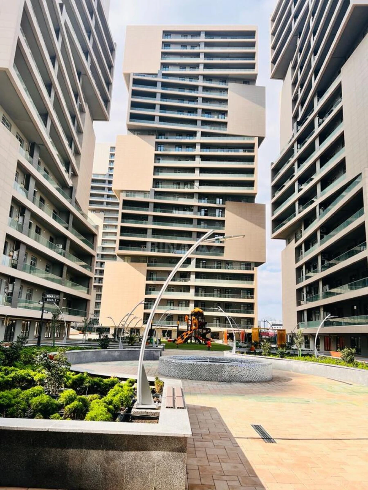 Kirayə verilir 2 otaqlı mənzil 100 m²