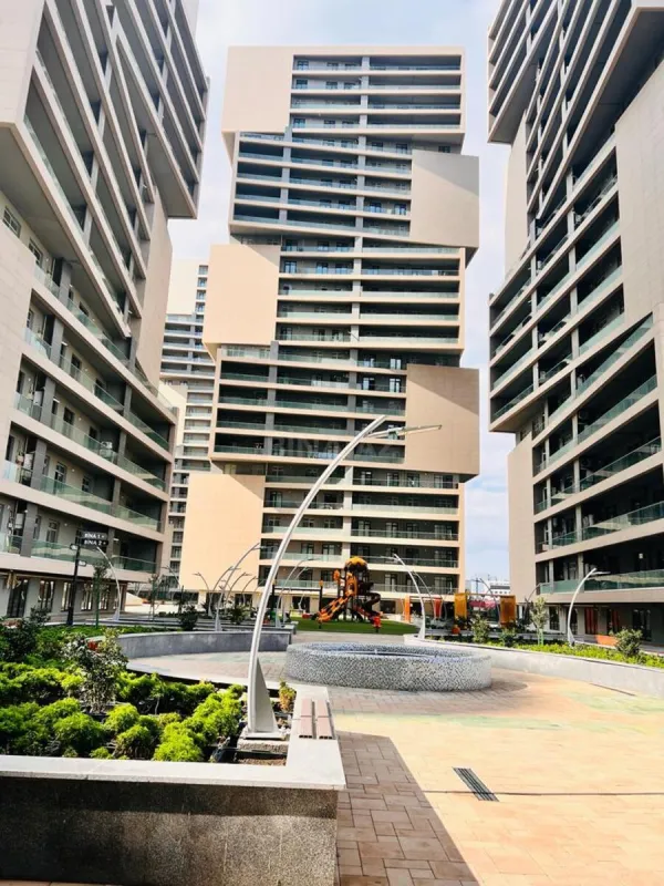 Kirayə verilir 2 otaqlı mənzil 100 m²
