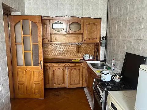 Kirayə verilir 3 otaqlı mənzil 95 m²