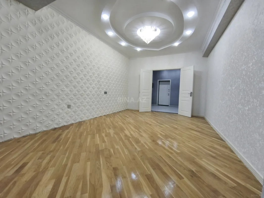 Satılır 2 otaqlı mənzil 104 m²