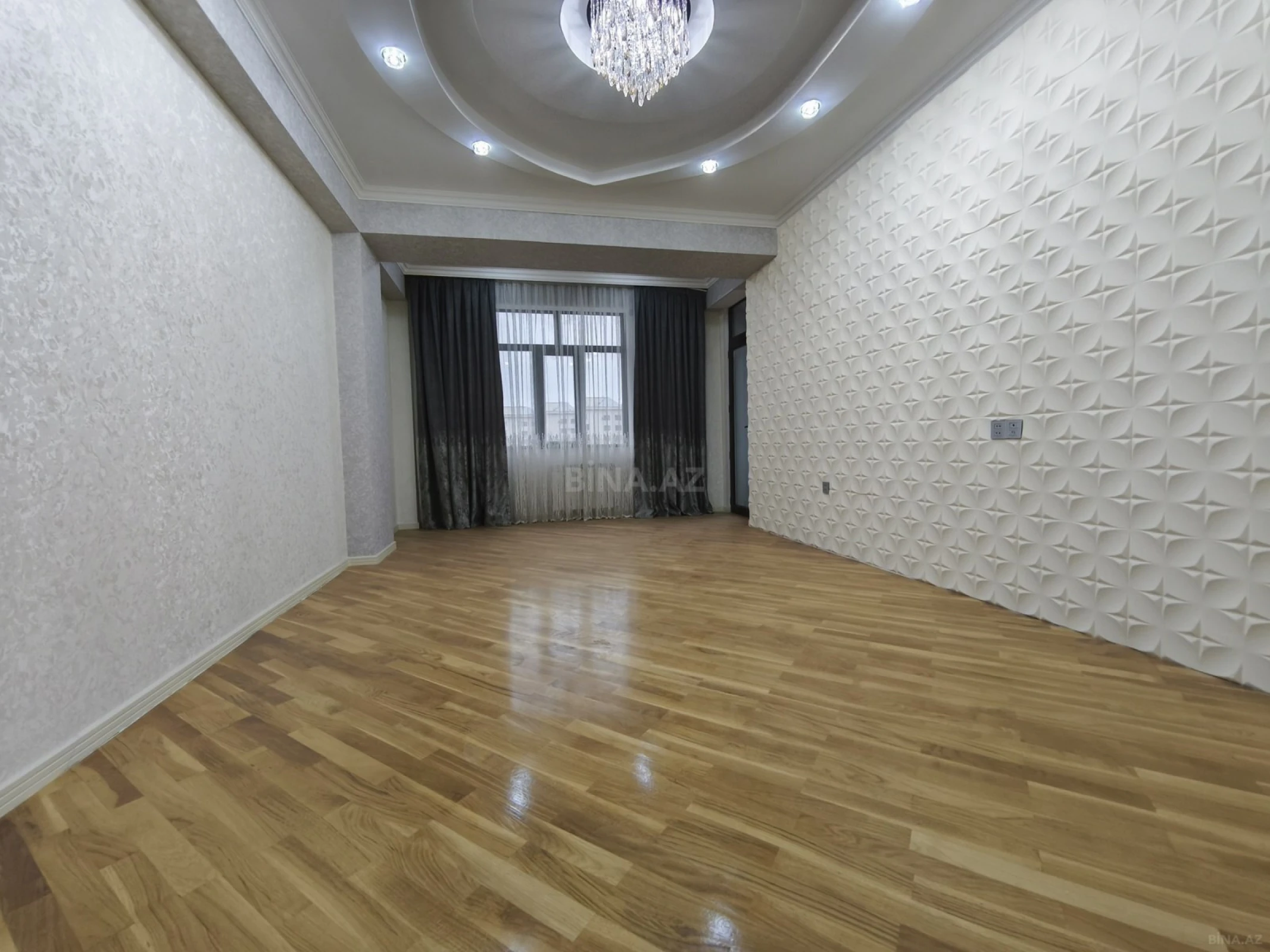 Satılır 2 otaqlı mənzil 104 m²