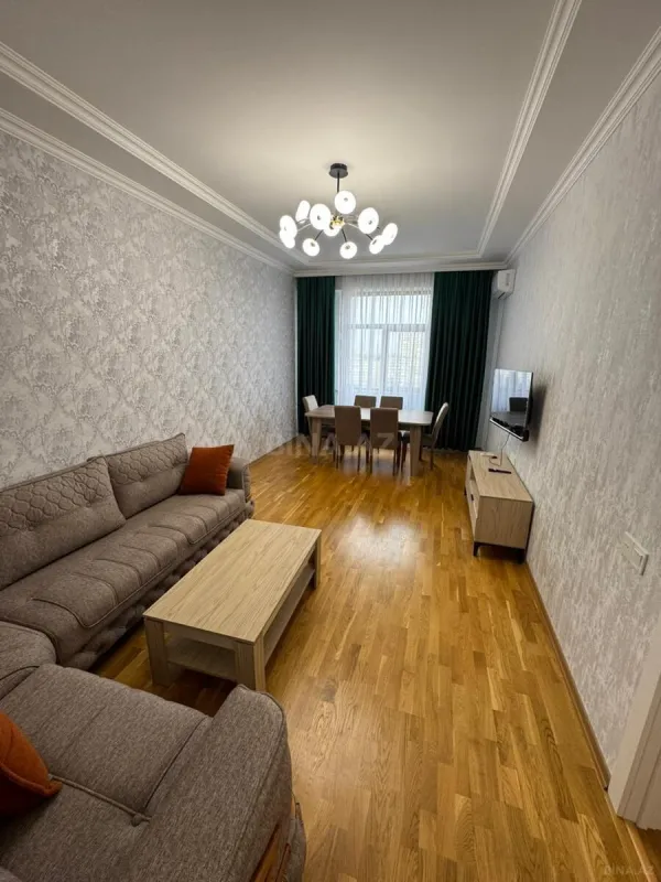 Kirayə verilir 2 otaqlı mənzil 70 m²