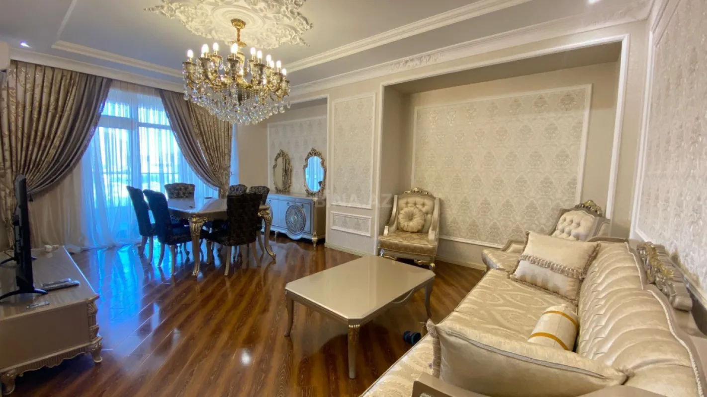 Kirayə verilir 3 otaqlı mənzil 150 m²