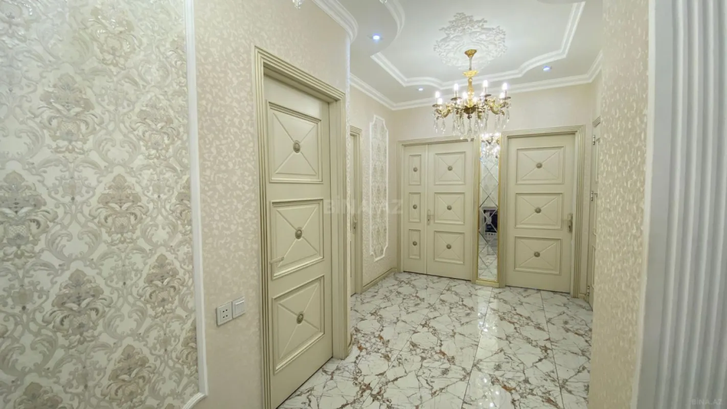 Kirayə verilir 3 otaqlı mənzil 150 m²