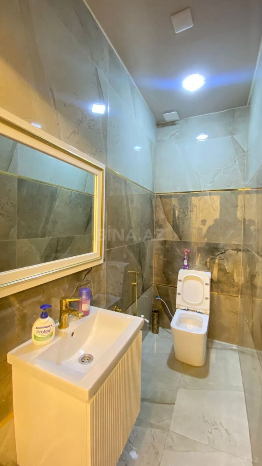 Kirayə verilir 3 otaqlı mənzil 150 m²