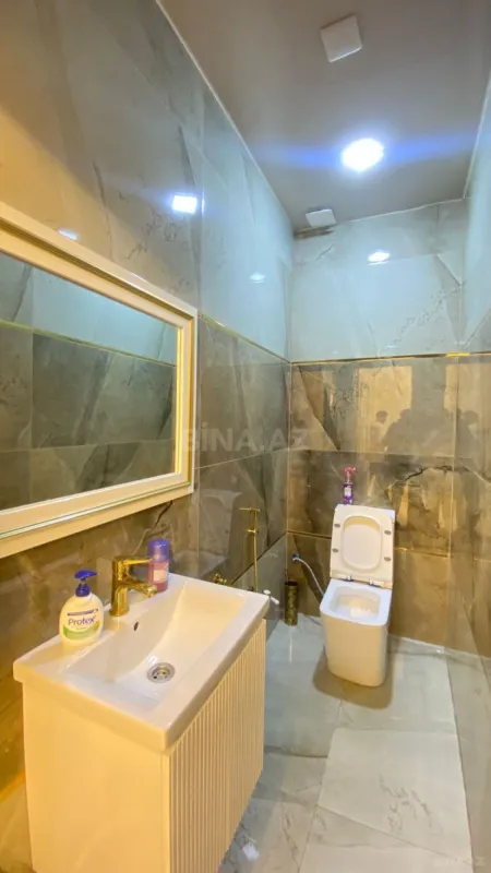 Kirayə verilir 3 otaqlı mənzil 150 m²