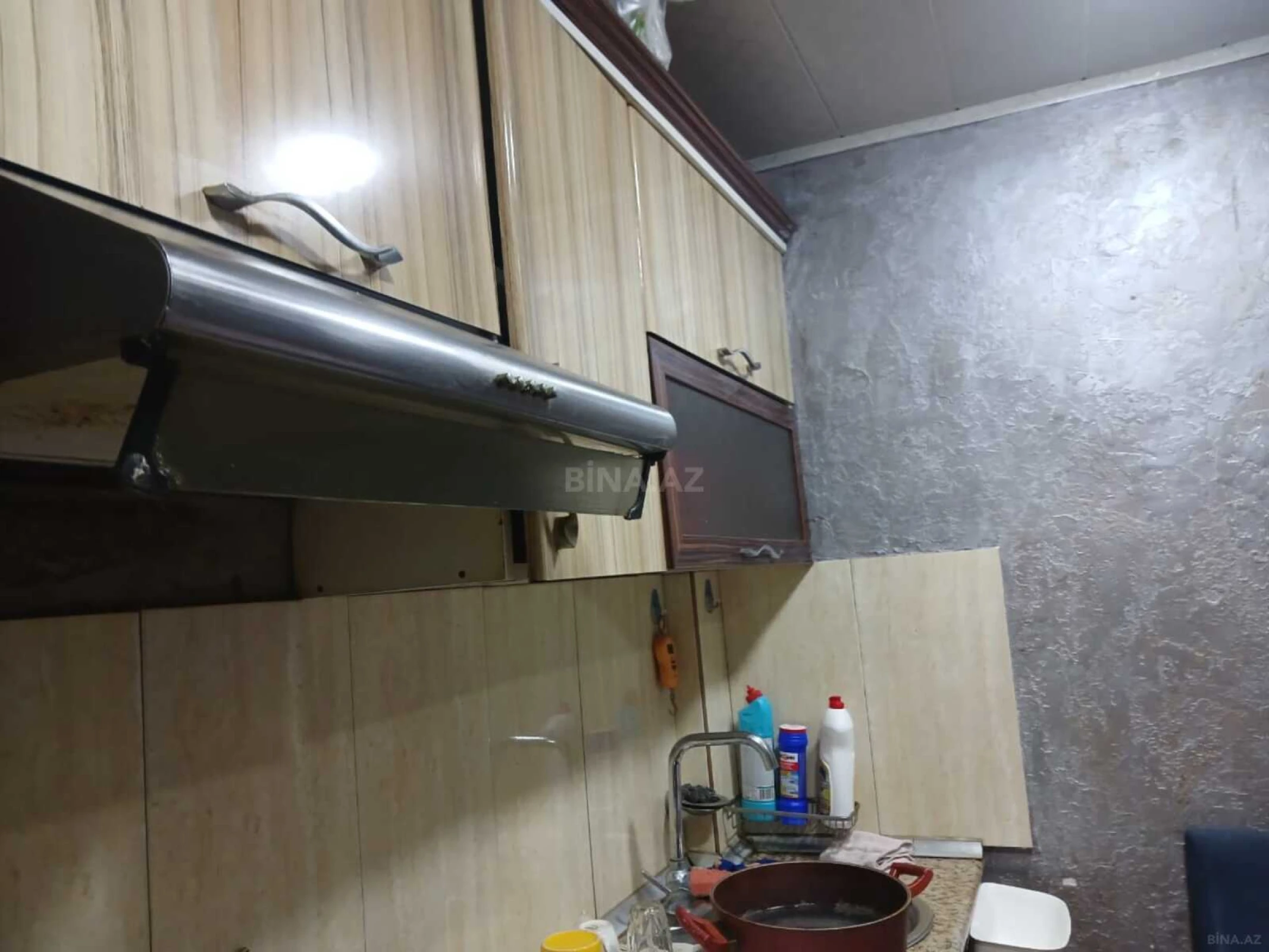 Satılır 5 otaqlı mənzil 100 m²