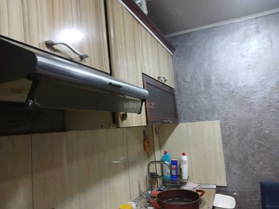 Satılır 5 otaqlı mənzil 100 m²