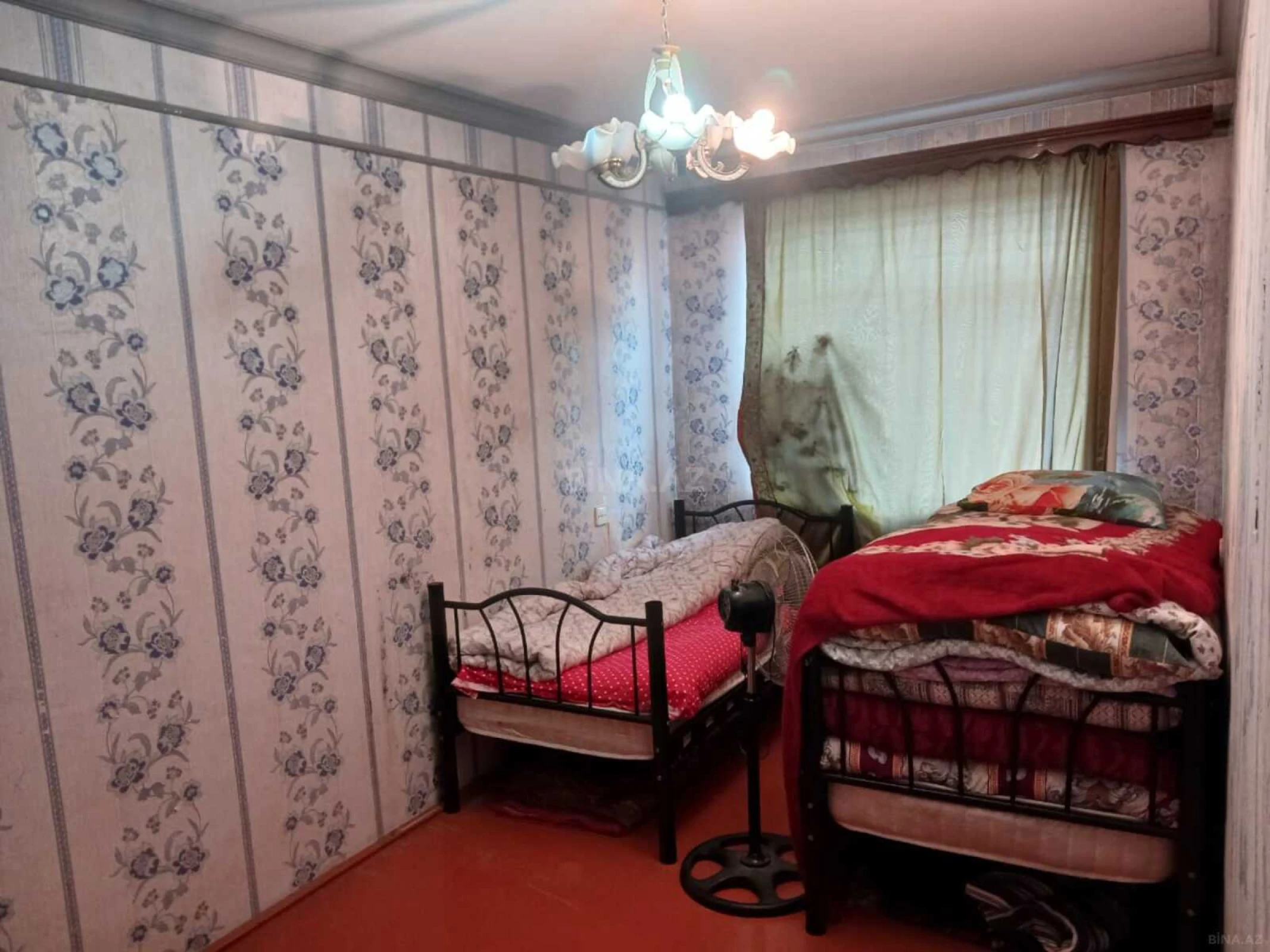 Satılır 5 otaqlı mənzil 100 m²