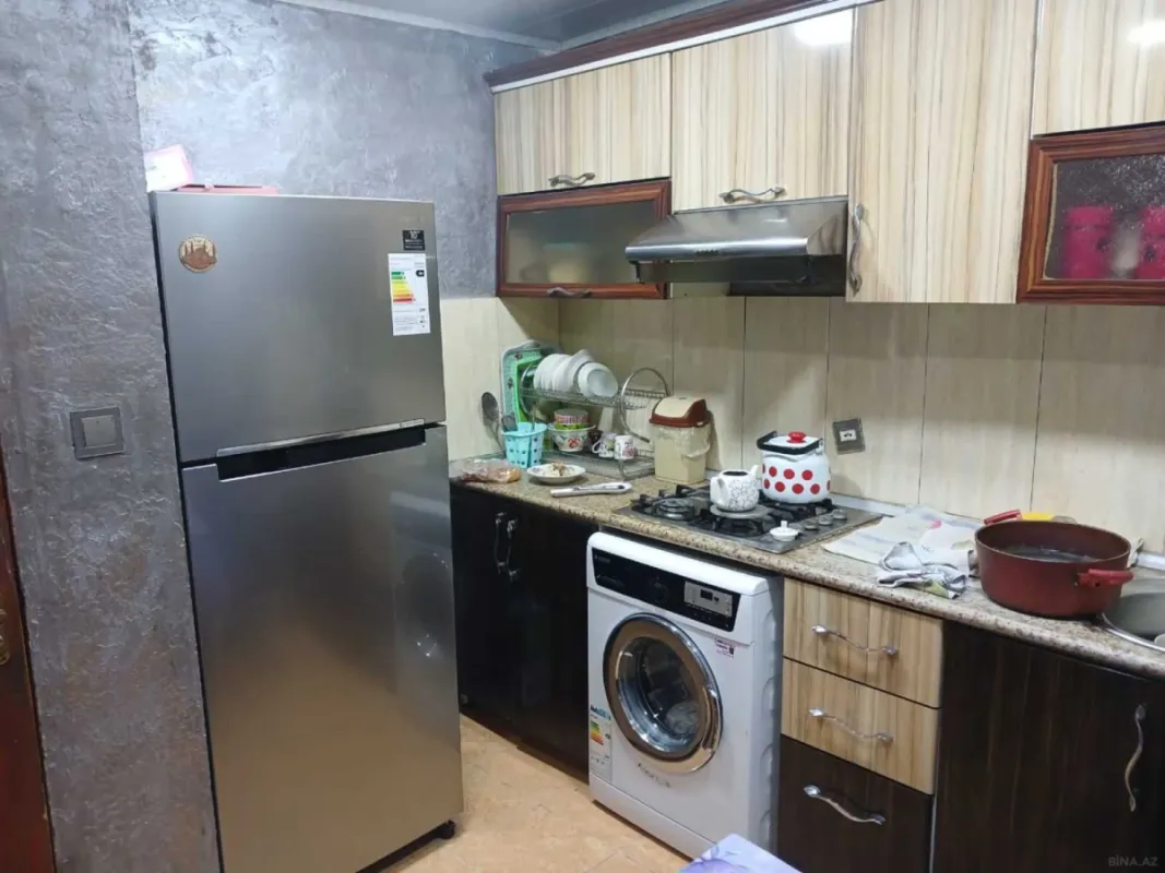 Satılır 5 otaqlı mənzil 100 m²