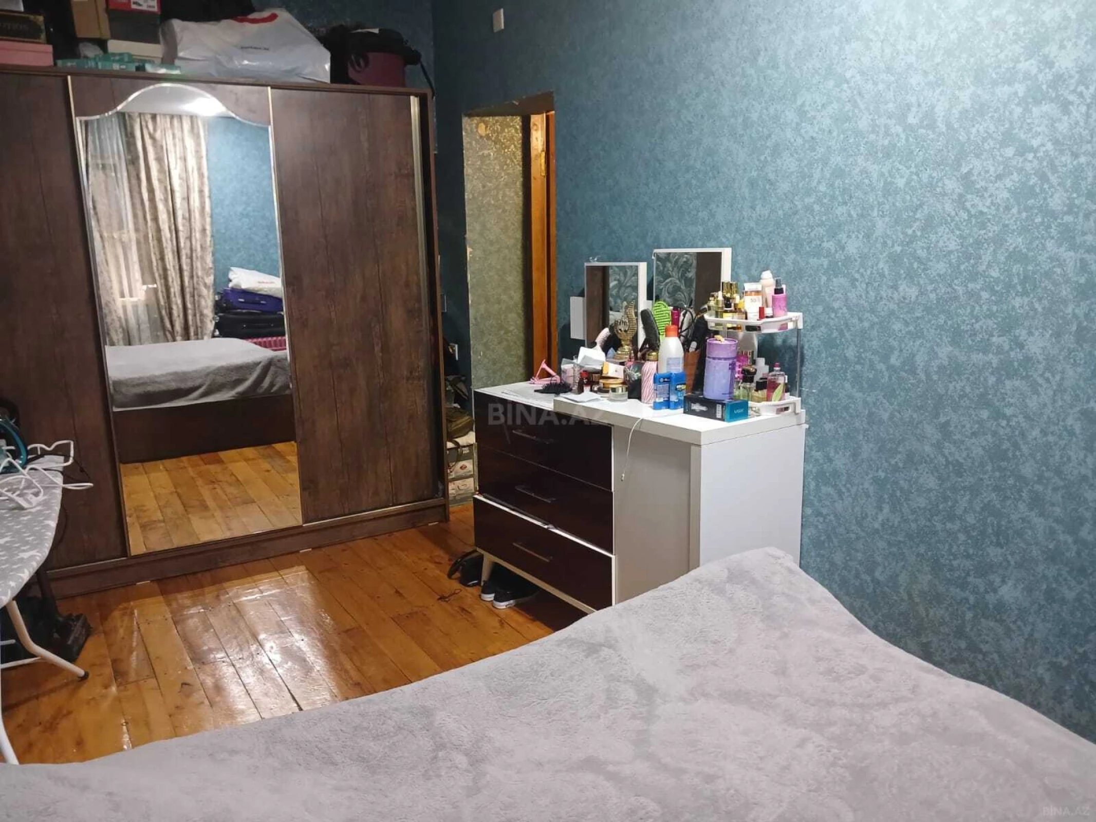 Satılır 5 otaqlı mənzil 100 m²
