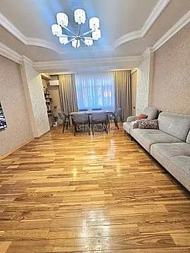 Satılır 3 otaqlı mənzil 120 m²