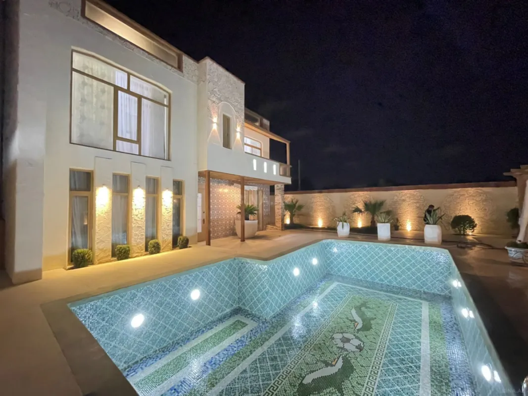 Satılır 7 otaqlı həyət evi 360 m²