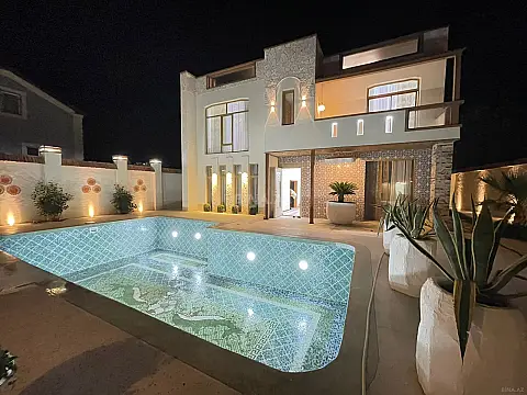 Satılır 7 otaqlı həyət evi 360 m²